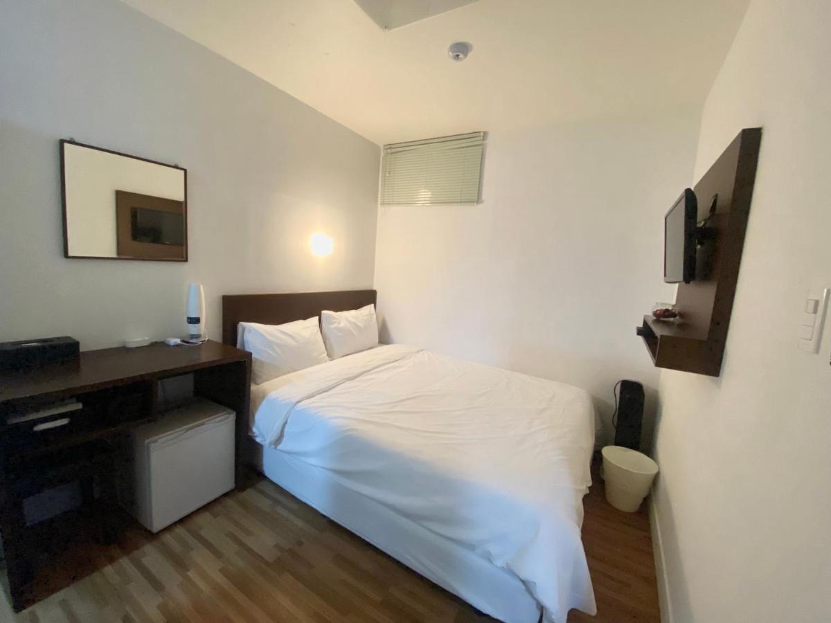 Ekonomy Haeundae Hostel Пусан Екстер'єр фото
